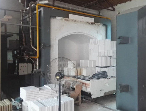 Forno ceramico industriale ad assemblaggio modulare progettato per applicazioni termiche industriali con intervallo di temperatura 1000-1800 gradi Celsius