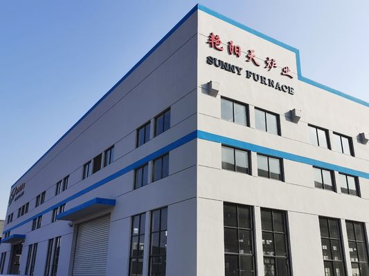 Forno ceramico industriale ad assemblaggio modulare progettato per applicazioni termiche industriali con intervallo di temperatura 1000-1800 gradi Celsius