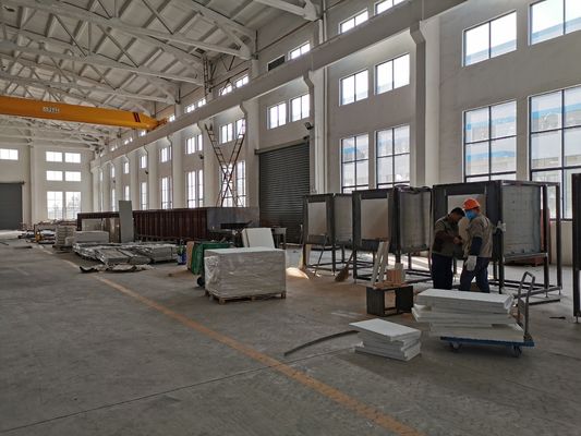 Forno ceramico industriale ad assemblaggio modulare che fornisce uniformità di temperatura ± 5 C Area a temperatura costante progettata per il controllo termico